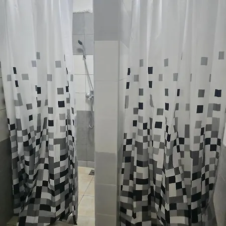 Smestaj Za Radnike Stadion Lagator Lejlighed