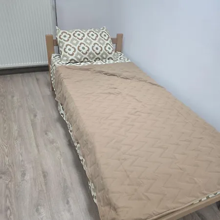 Smestaj Za Radnike Stadion Lagator *