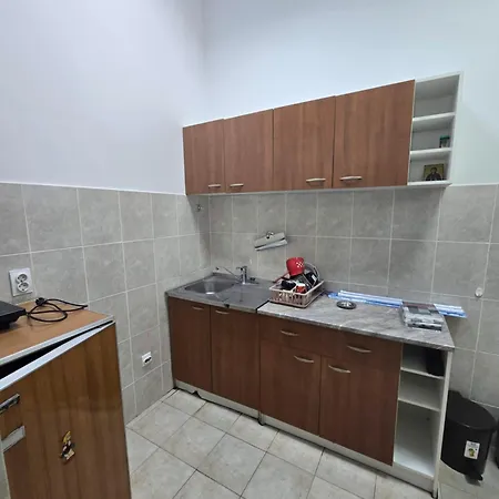 Smestaj Za Radnike Stadion Lagator * Loznica