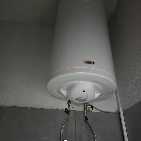 Smestaj Za Radnike Stadion Lagator Lejlighed