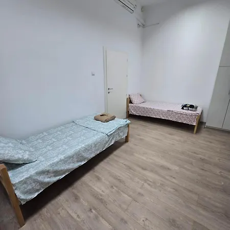 Smestaj Za Radnike Stadion Lagator Lejlighed